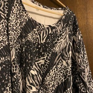 Plus size/ extended size 6x. Leopard/Zebra print tunic.